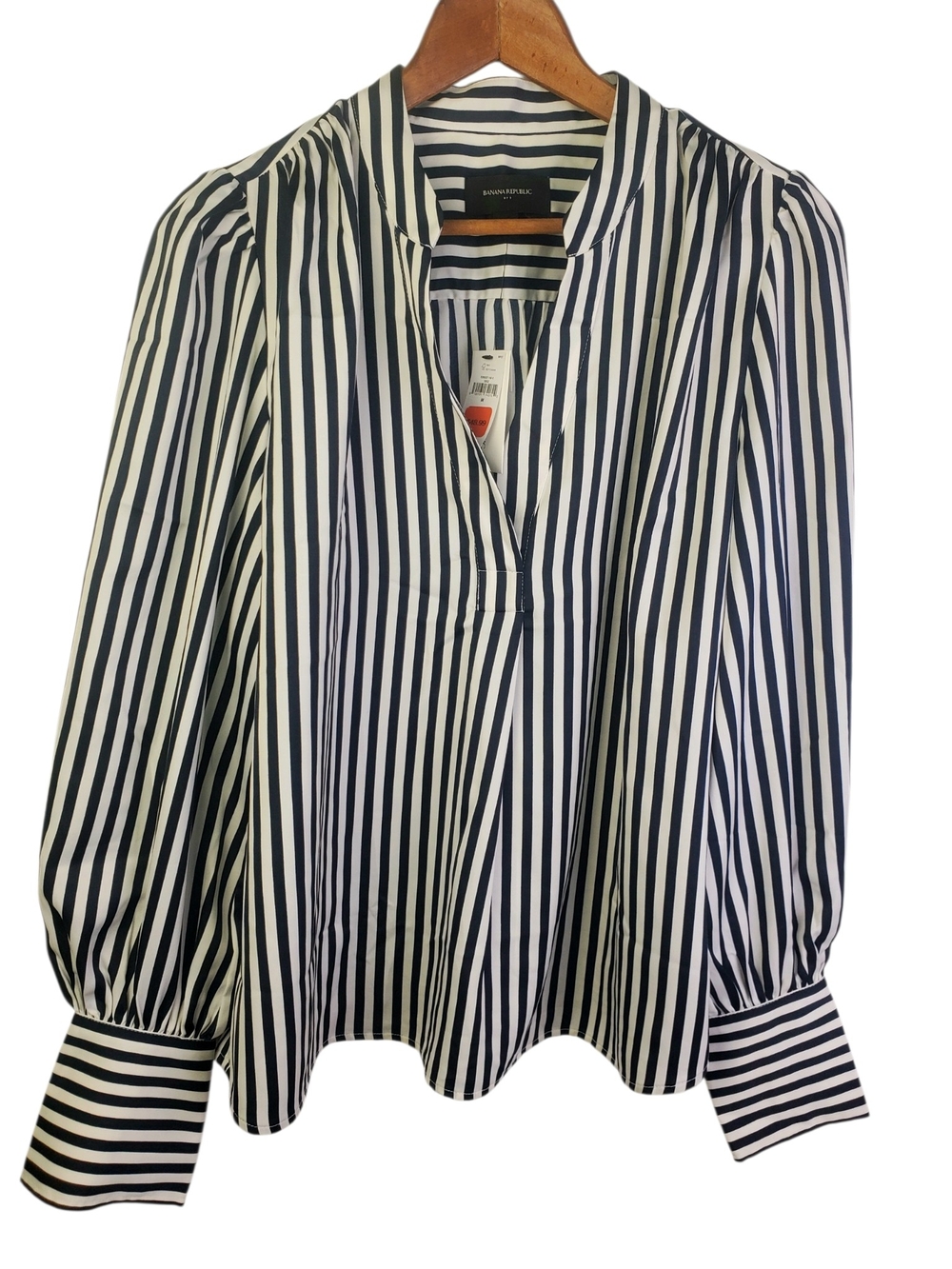 NWT Banana Republic Striped Blouse Balloon Sleeve MWD. B & W. #375
